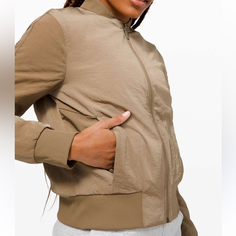 LULULEMON Non-stop  Bomber Reversible Jacket, Size 10 - Picture 7 of 16